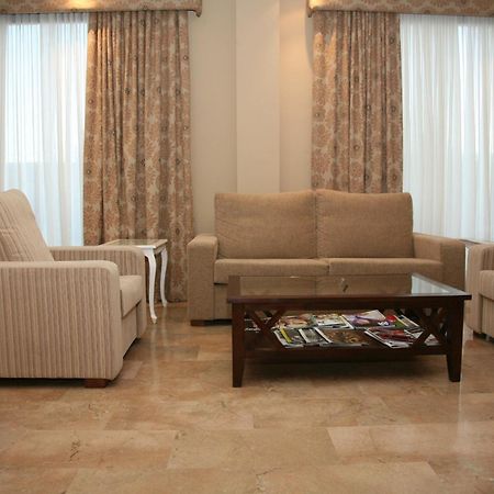 Hotel Torre Del Oro La Rinconada المظهر الخارجي الصورة
