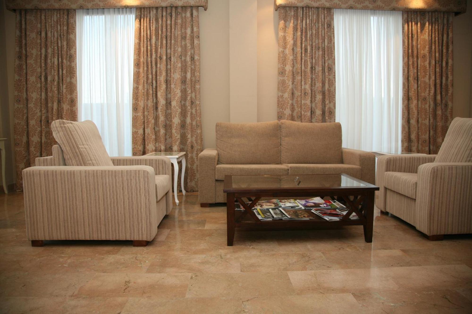 Hotel Torre Del Oro La Rinconada المظهر الخارجي الصورة